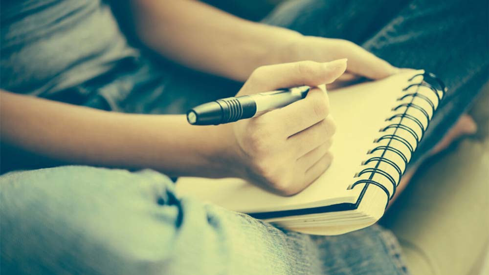 Writing an emotional diary - 5 تمرین روزانه برای افزایش هوش هیجانی