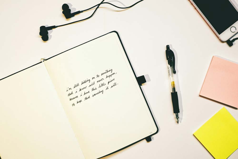 Text content production tools - برترین ابزارهای کاربردی برای تولید محتوا متنی، تصویری و ویدئویی